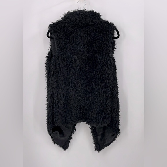 (#58)KENNETH BLAKE New York Faux Fur Teddy Vest - Picture 4 of 4